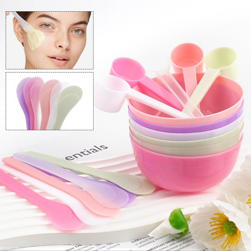 Plastic DIY Facemask Mixing To - огляд і ціна Skincare Ingredients Checker